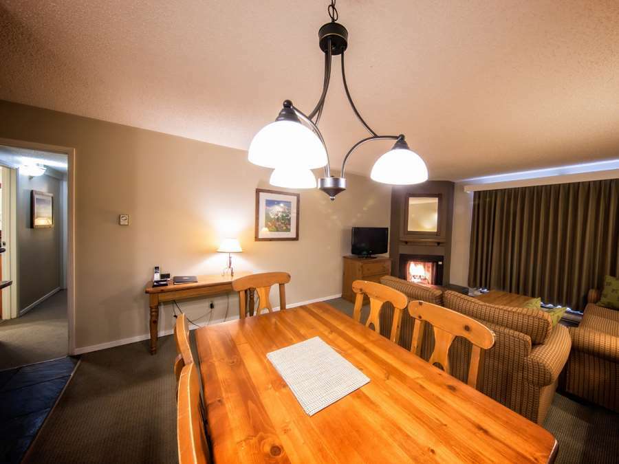 Tantalus Resort Lodge Whistler Quarto foto